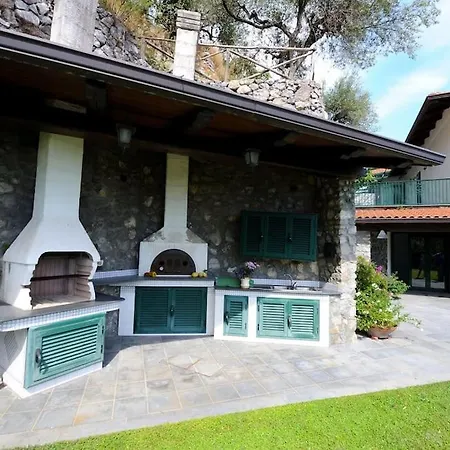 Aurora's, Con Piscina, Vista Mare E Garage * 拉维罗